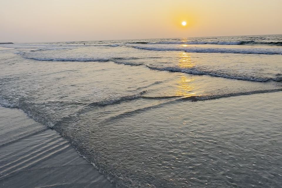 Dubai sunset sea, photo by Zuzanna Kindler-Narbutt